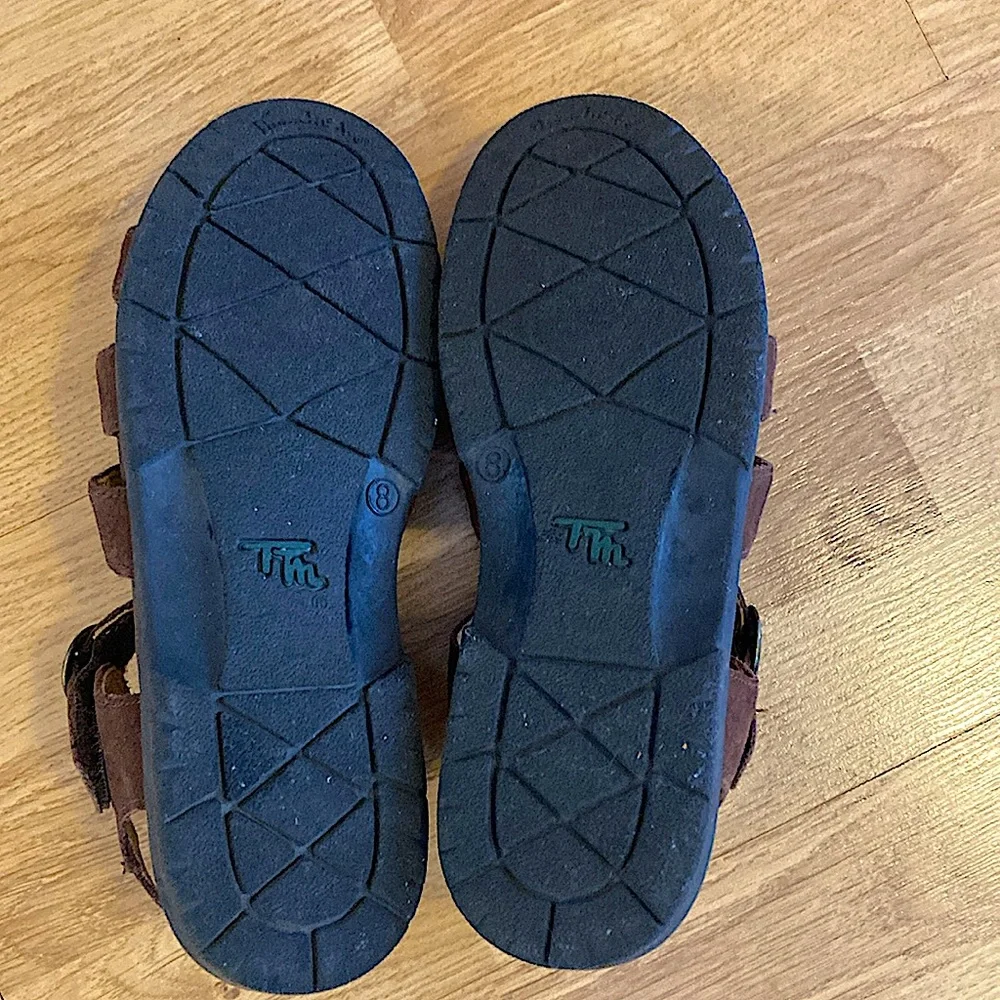 NEW Thom McAn Sandals Brown Suede Size 8